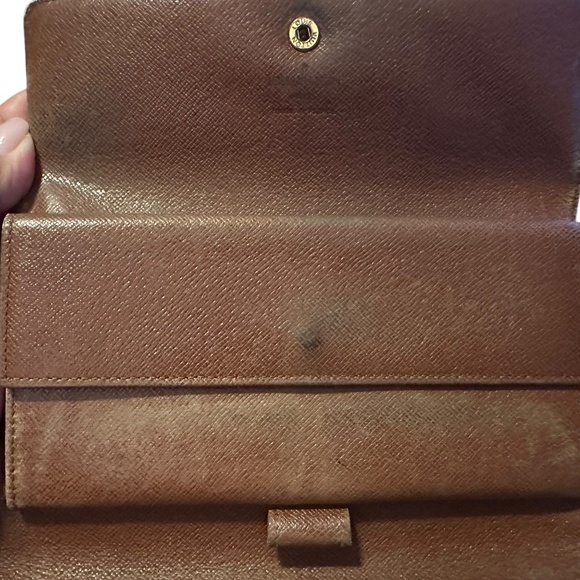Louis Vuitton Brown Long Wallet – Pre-Loved, Needs Interior Care - Picture 13 of 15